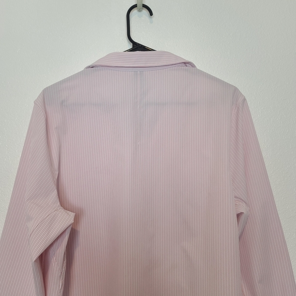 Lululemon Men's New Venture Classic Fit Striped Pink Shirt Size Medium - Picture 7 of 10